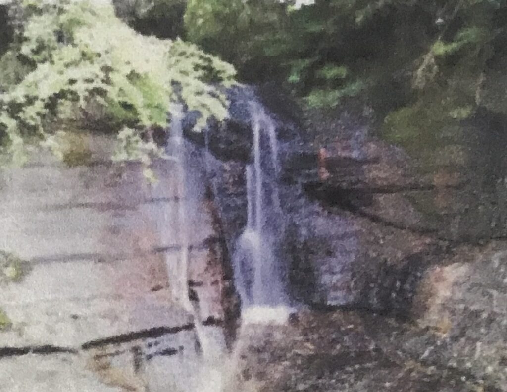 朝比奈の滝