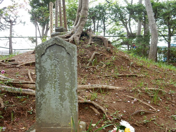 木曽義高塚とお墓